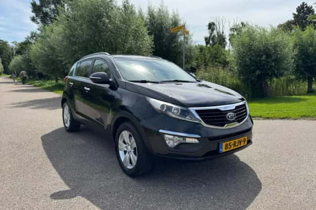 Kia Sportage (2011) thumbnail 8
