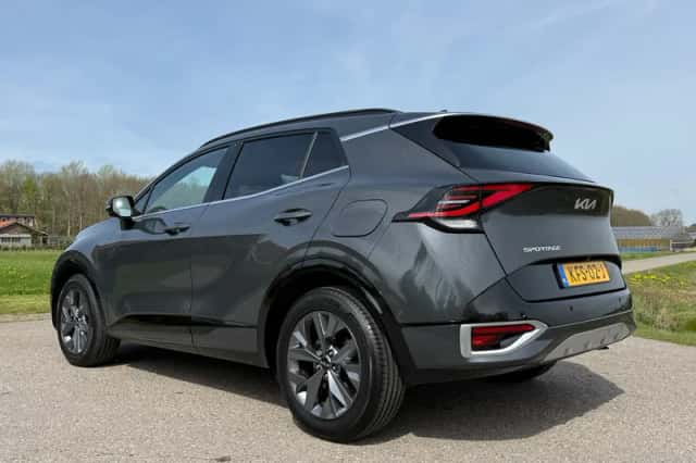 Kia Sportage (2023) thumbnail 3