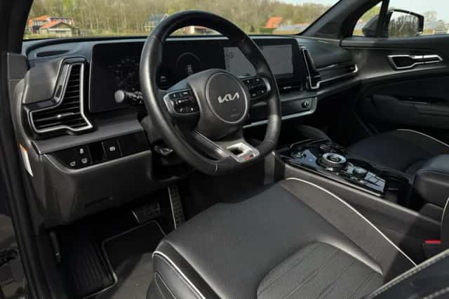 Kia Sportage (2023) thumbnail 4