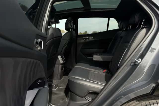 Kia Sportage (2023) thumbnail 8
