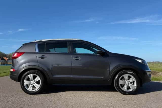 Kia Sportage (2011) thumbnail 30