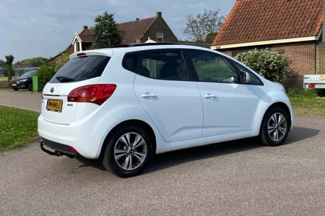 Kia Venga (2017) thumbnail 11
