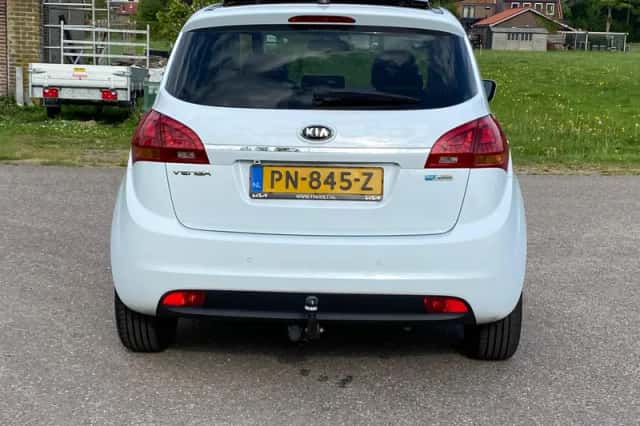 Kia Venga (2017) thumbnail 13
