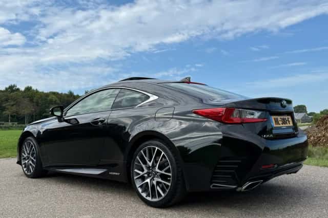 Lexus RC (2016) thumbnail 3