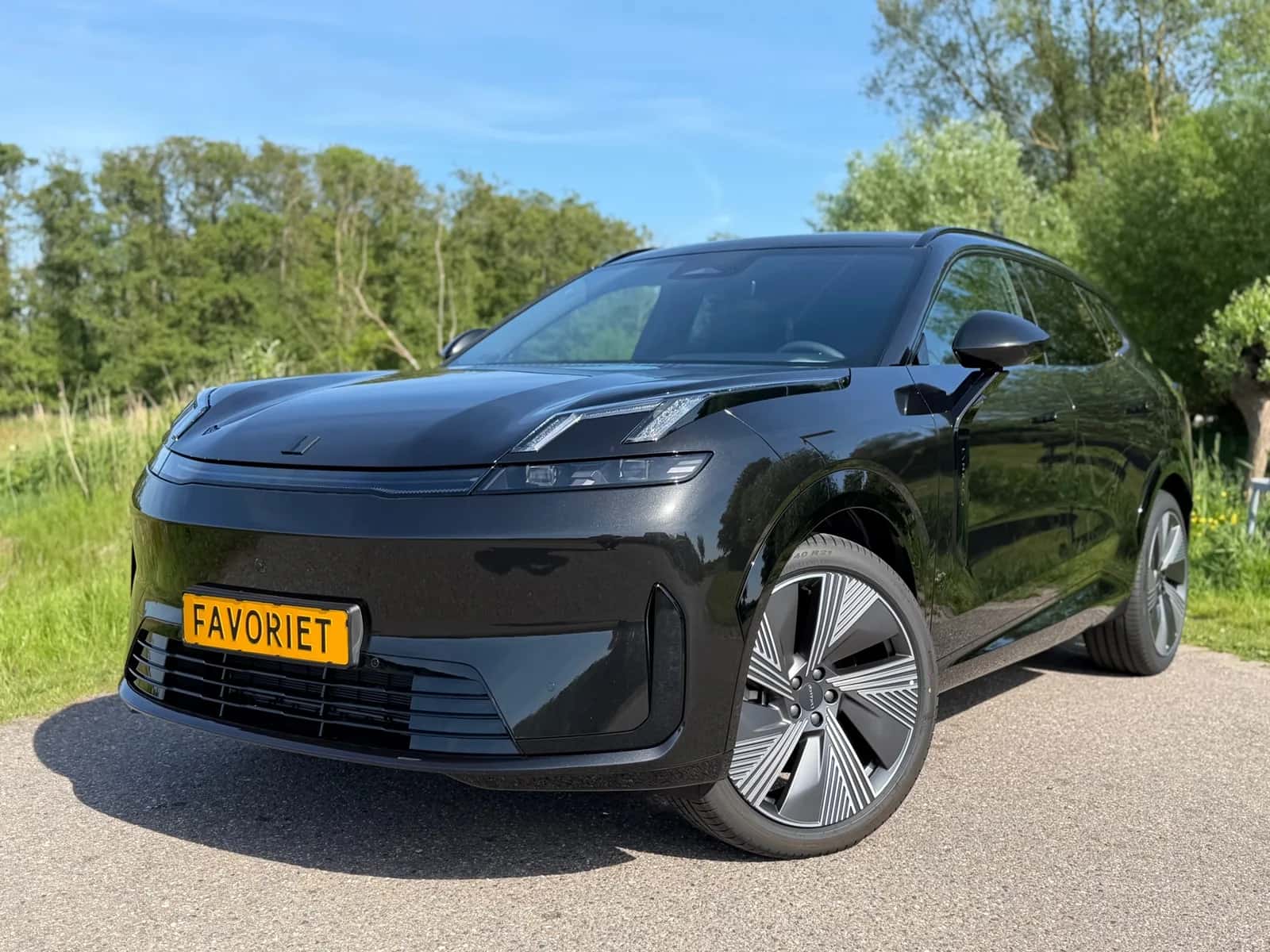 Lynk & Co 08 (2026) — foto 1