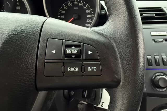 Mazda 3 (2011) thumbnail 18