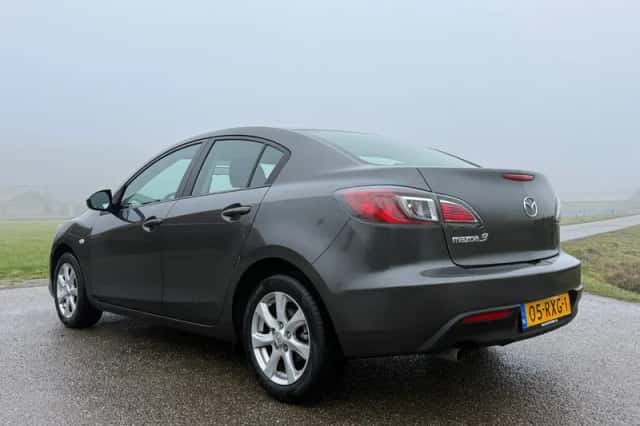 Mazda 3 (2011) thumbnail 3
