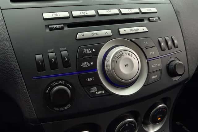 Mazda 3 (2011) thumbnail 5