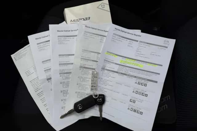 Mazda 3 (2011) thumbnail 9
