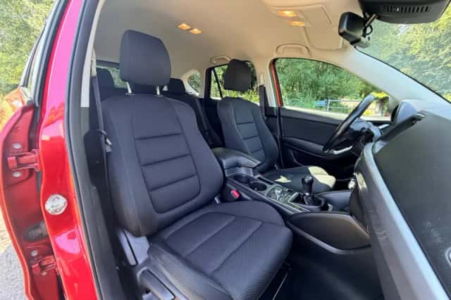 Mazda CX-5 (2016) thumbnail 2