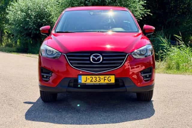 Mazda CX-5 (2016) thumbnail 3