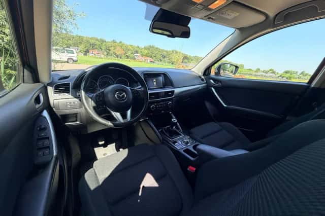 Mazda CX-5 (2016) thumbnail 6