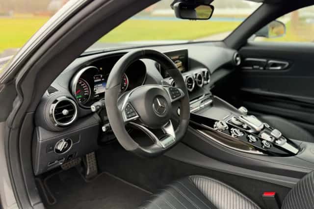 Mercedes-Benz AMG GT (2016) thumbnail 4