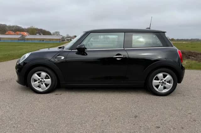 MINI Mini (2018) thumbnail 2
