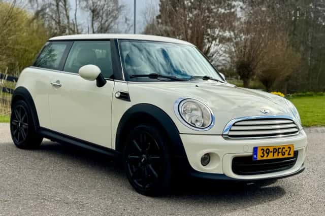MINI Mini (2011) thumbnail 5