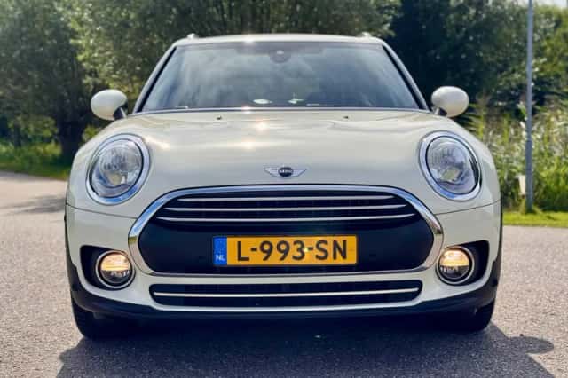 MINI Clubman (2016) thumbnail 3