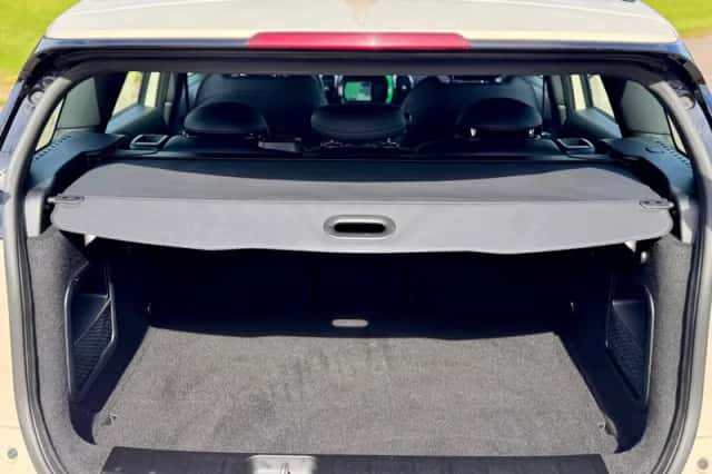 MINI Clubman (2016) thumbnail 24
