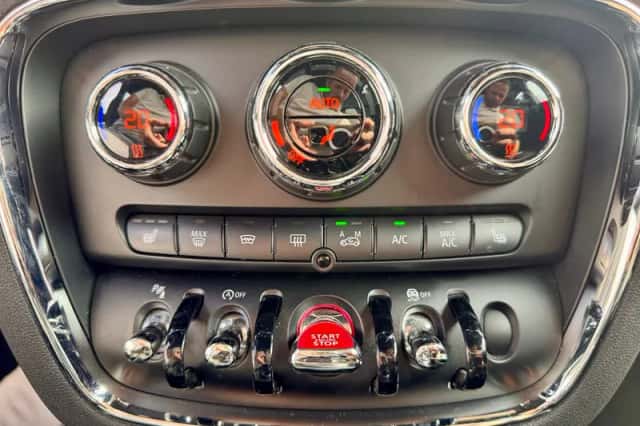 MINI Clubman (2016) thumbnail 26