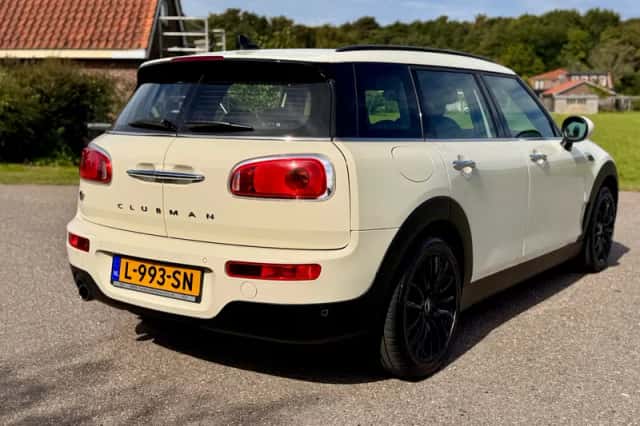 MINI Clubman (2016) thumbnail 9