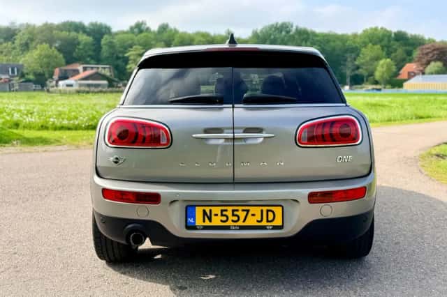 MINI Clubman (2016) thumbnail 11