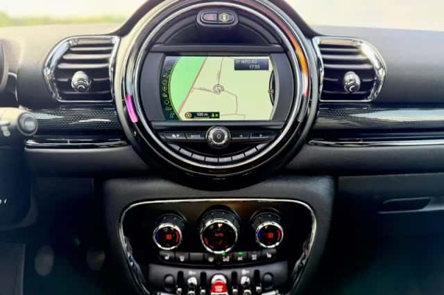MINI Clubman (2016) thumbnail 18