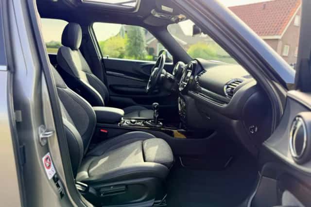 MINI Clubman (2016) thumbnail 21