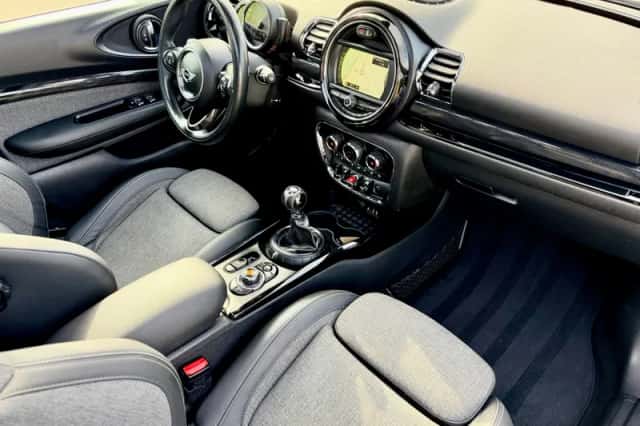 MINI Clubman (2016) thumbnail 22