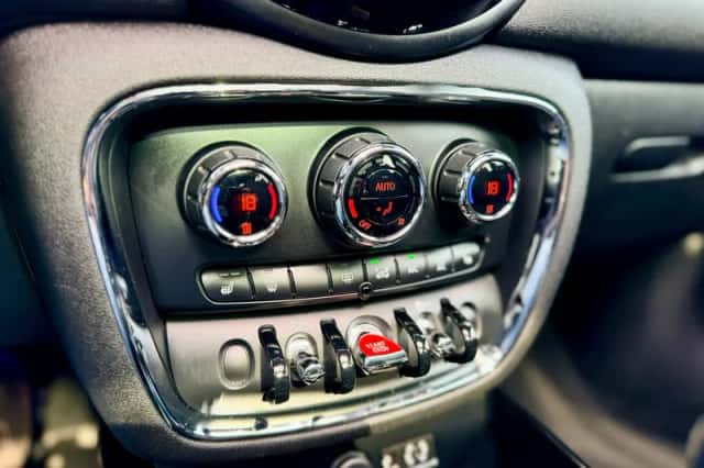 MINI Clubman (2016) thumbnail 27