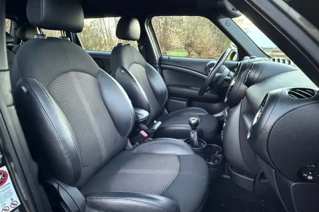 MINI Countryman (2015) thumbnail 10