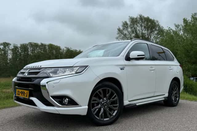 Mitsubishi Outlander (2019)