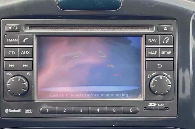 Nissan Juke (2010) thumbnail 16