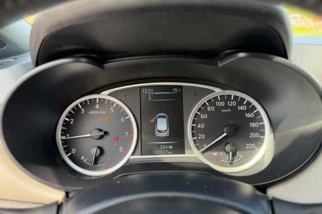 Nissan Micra (2018) thumbnail 17