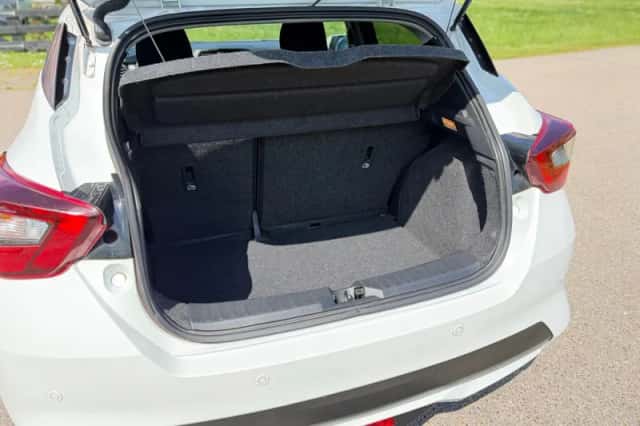 Nissan Micra (2018) thumbnail 22