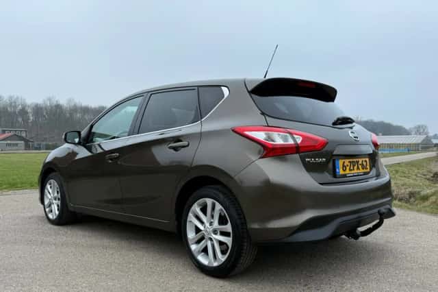 Nissan Pulsar (2015) thumbnail 3