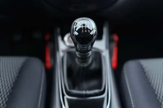 Nissan Pulsar (2015) thumbnail 7
