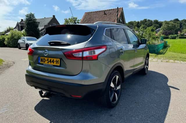 Nissan Qashqai (2017) thumbnail 8