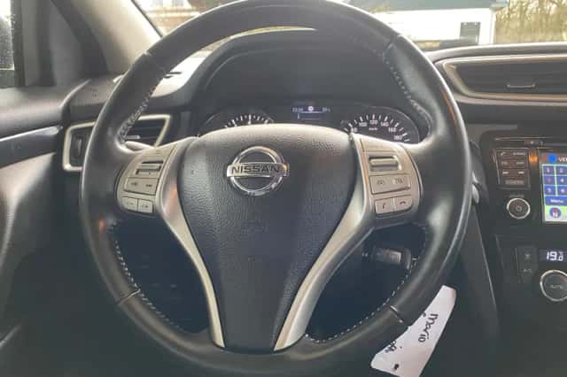 Nissan Qashqai (2015) thumbnail 16