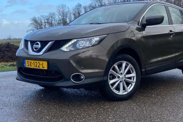 Nissan Qashqai (2015) thumbnail 3