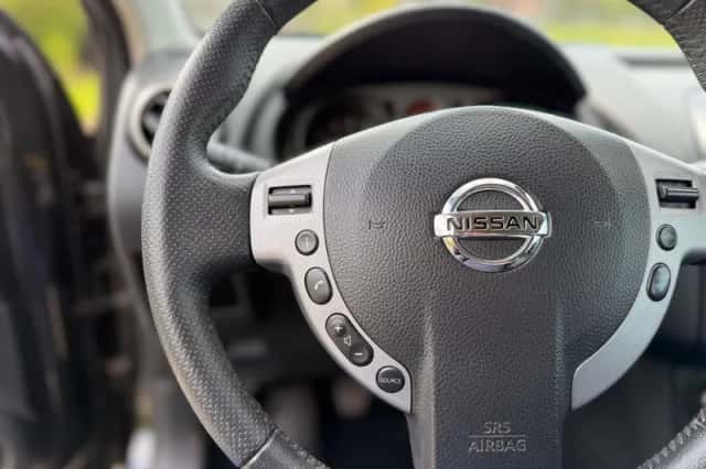 Nissan Qashqai (2008) thumbnail 14