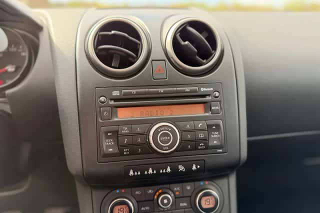 Nissan Qashqai (2008) thumbnail 17