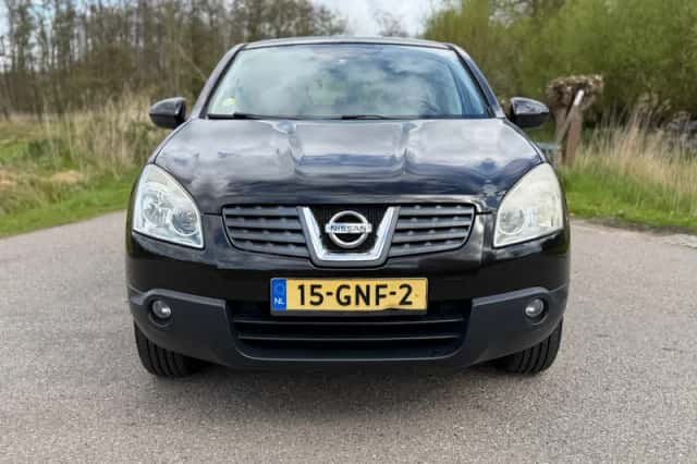 Nissan Qashqai (2008) thumbnail 4