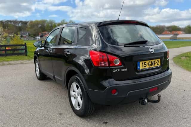 Nissan Qashqai (2008) thumbnail 8