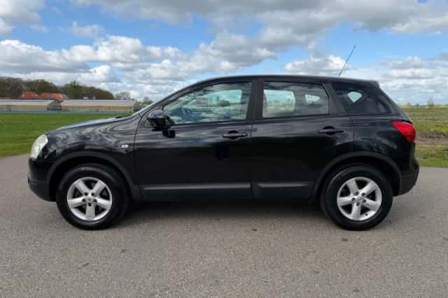 Nissan Qashqai (2008) thumbnail 9
