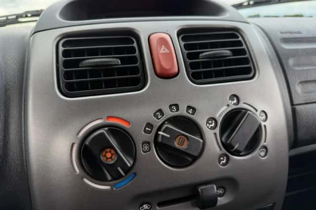 Opel Agila (2004) thumbnail 5