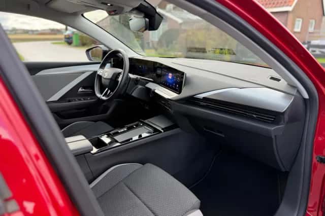 Opel Astra (2022) thumbnail 11