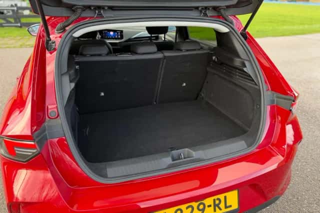 Opel Astra (2022) thumbnail 23