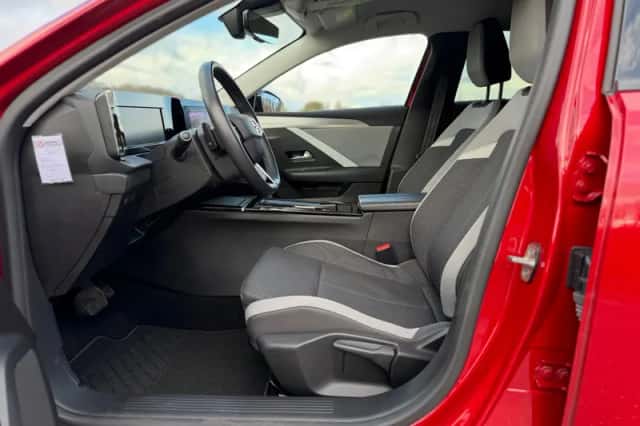 Opel Astra (2022) thumbnail 7