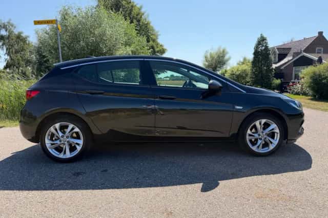 Opel Astra (2016) thumbnail 5