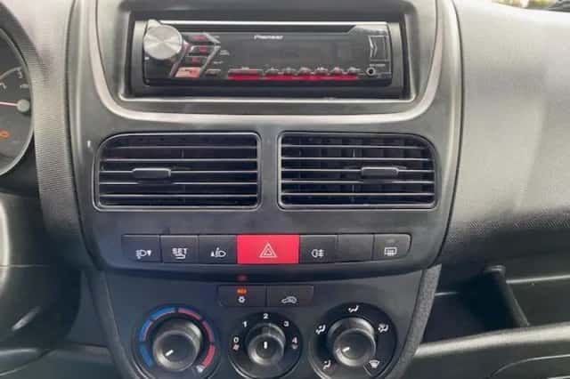 Opel Combo (2018) thumbnail 12