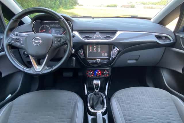 Opel Corsa (2016) thumbnail 2